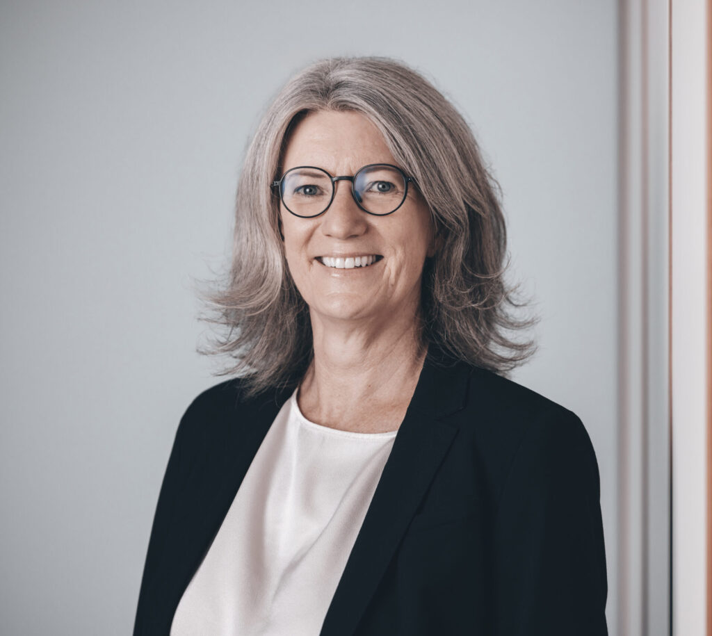 Empfangsmitarbeiterin Dr. Elvira Klang